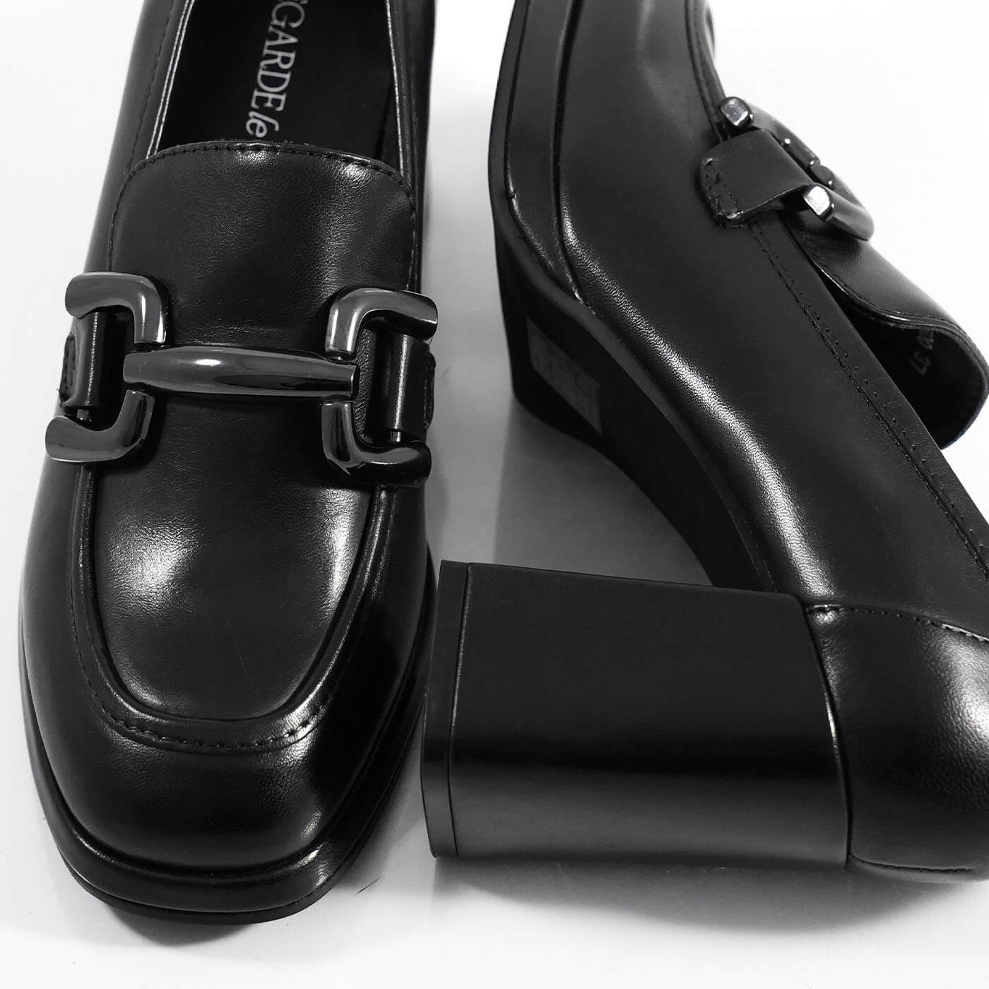 Pantofi confortabili din piele naturala