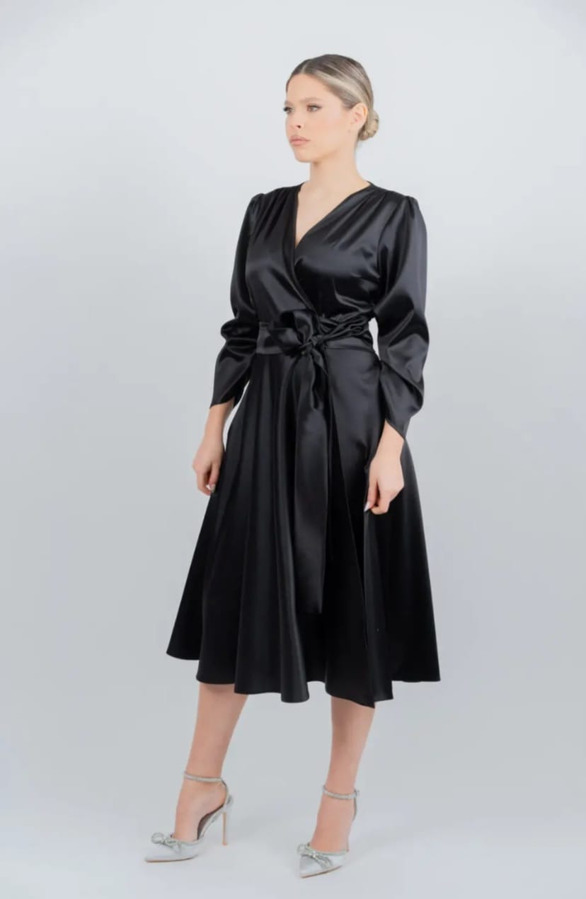 Rochie midi din satin negru