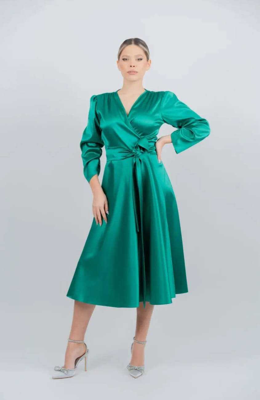 Rochie midi din satin verde