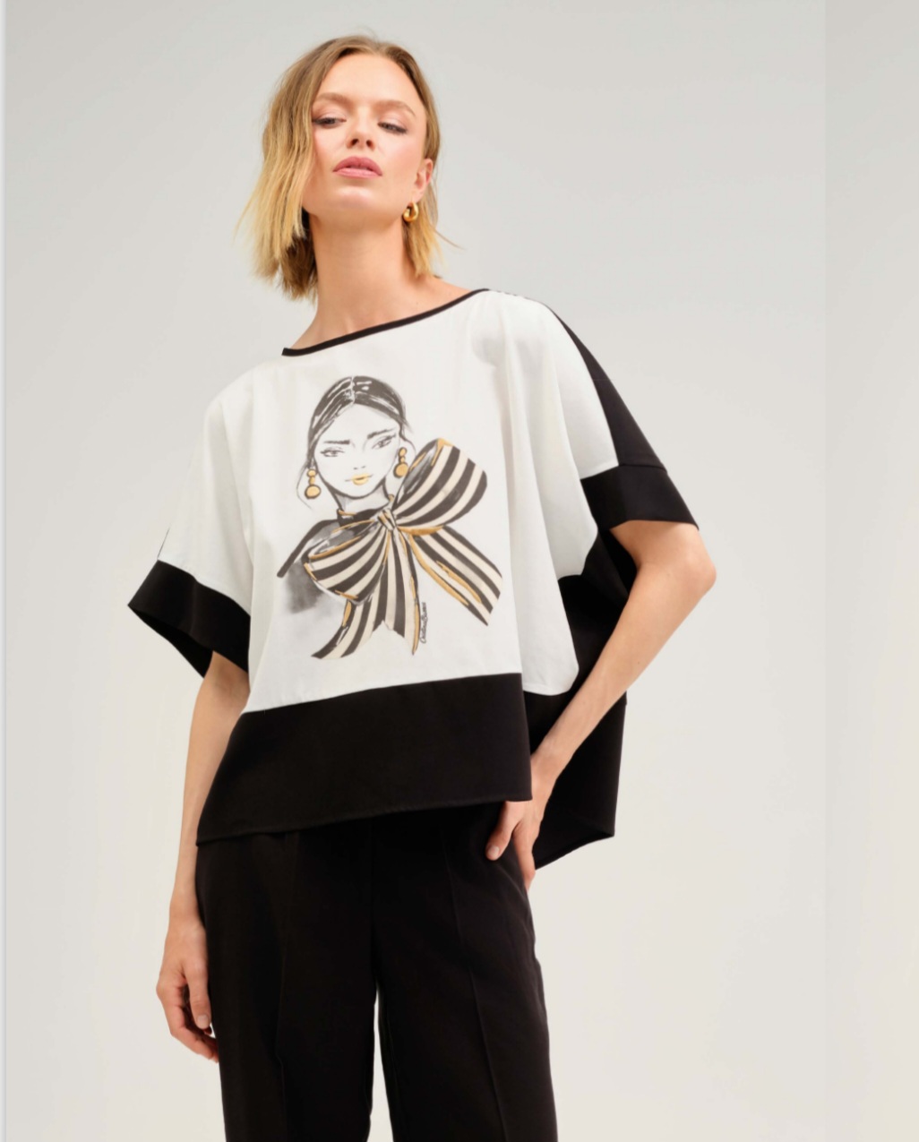 Bluza cu design minimalist