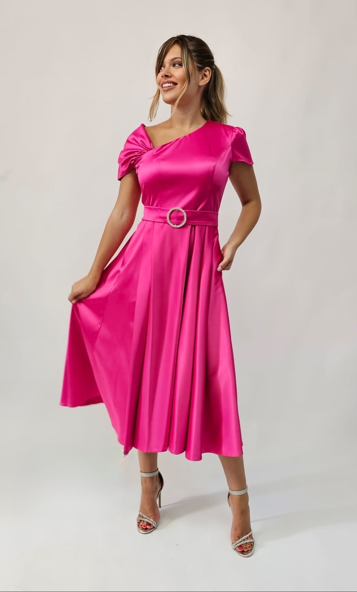 Rochie Midi Elegantă Din Satin Roz Fuchsia Cu Cordon 