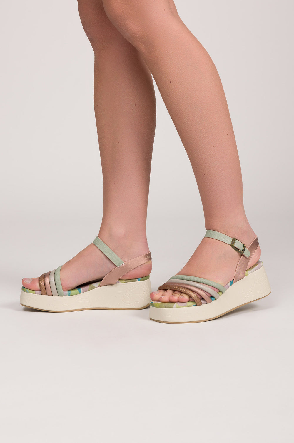 Sandale cu Platformă – Design Pastelat de Vară