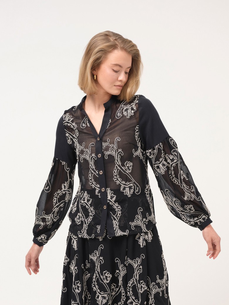 Bluză Elegantă din Voal cu Broderie Texturată și Paiete 