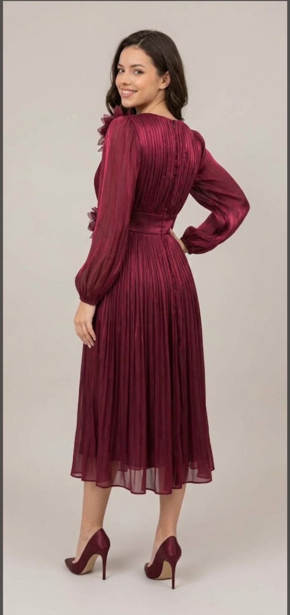 Rochie Elegantă Midi Plisată Vișinie