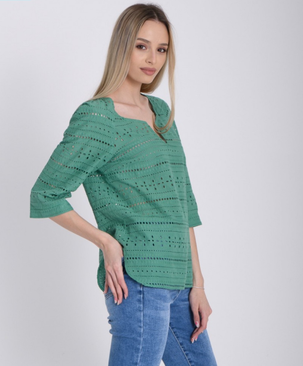 Bluza lejera din bumbac brodat
