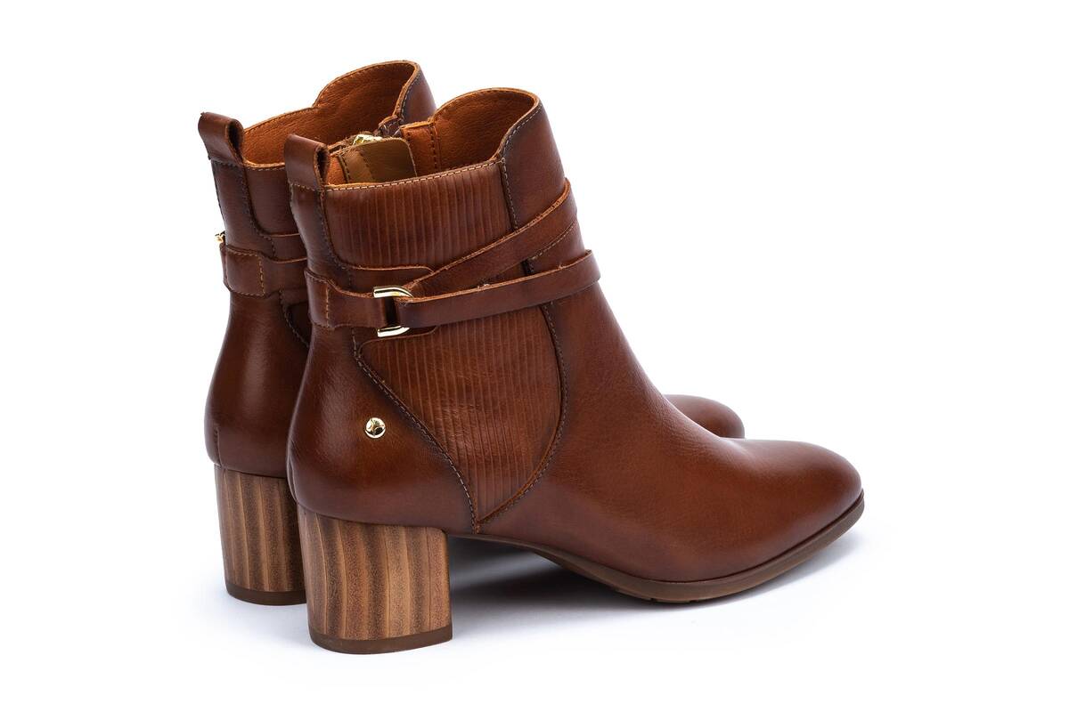Botine din piele naturala cu toc