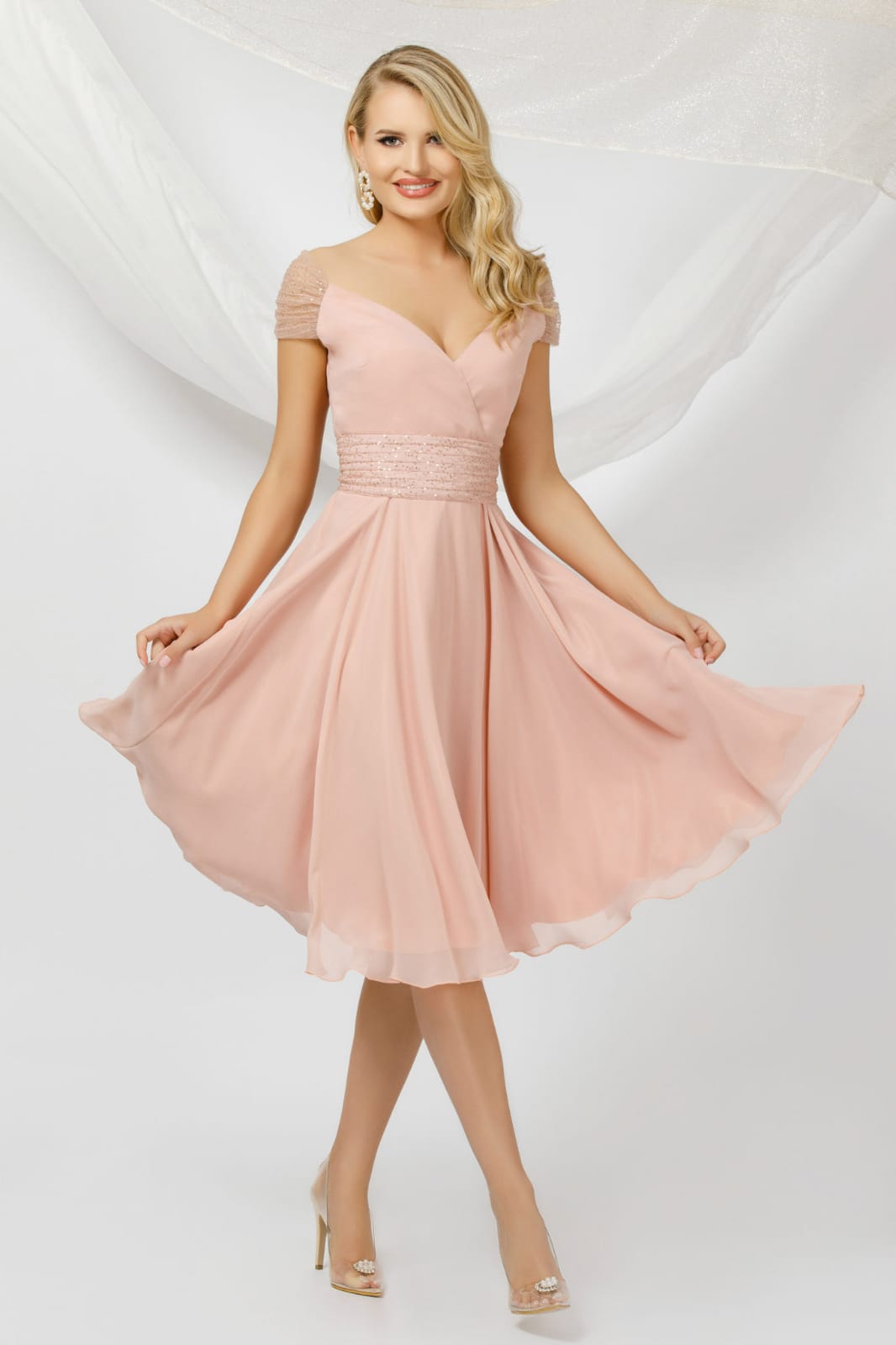 Rochie eleganta din voal si tulle cu paiete