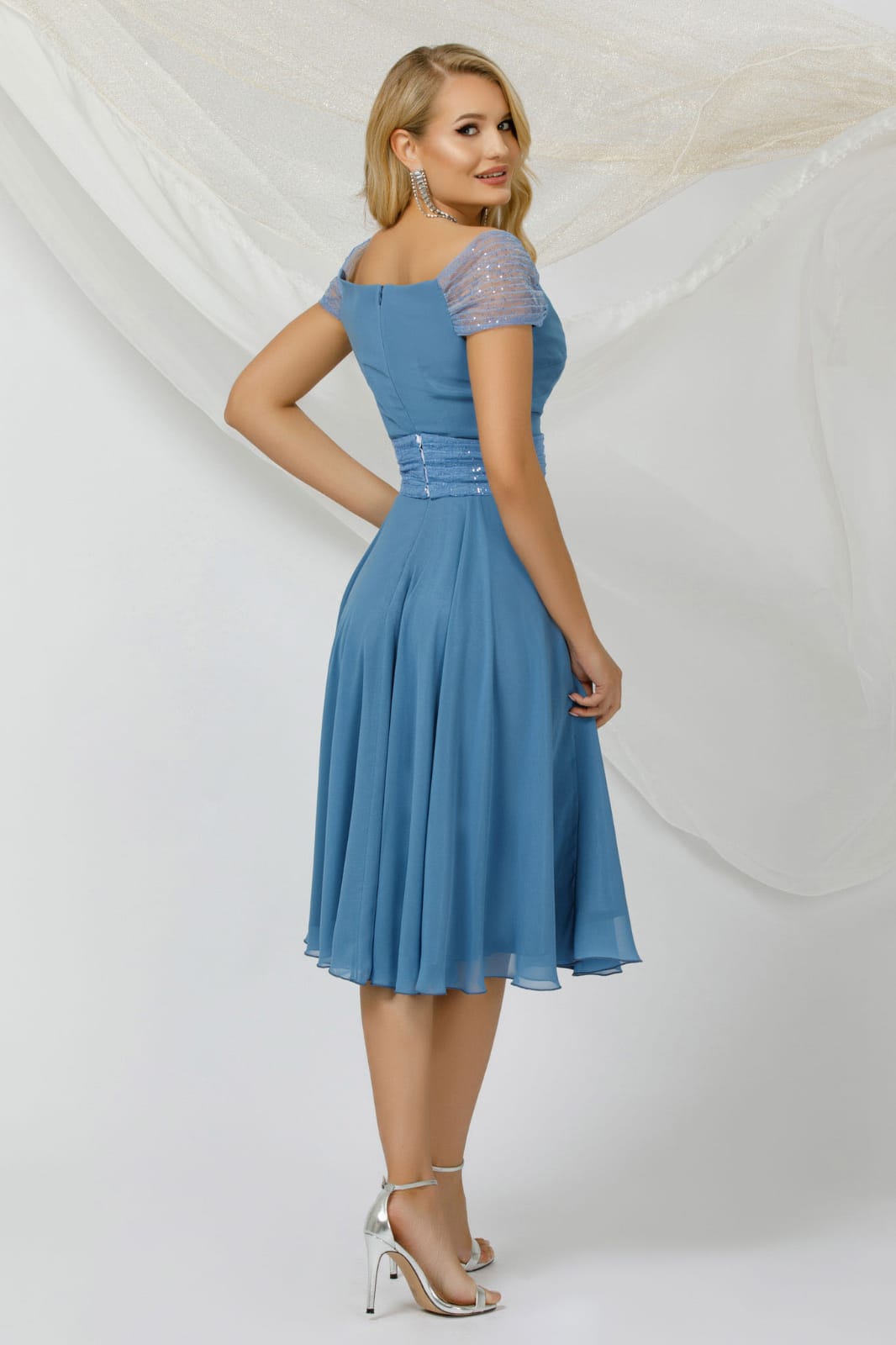 Rochie eleganta din voal si tulle cu paiete