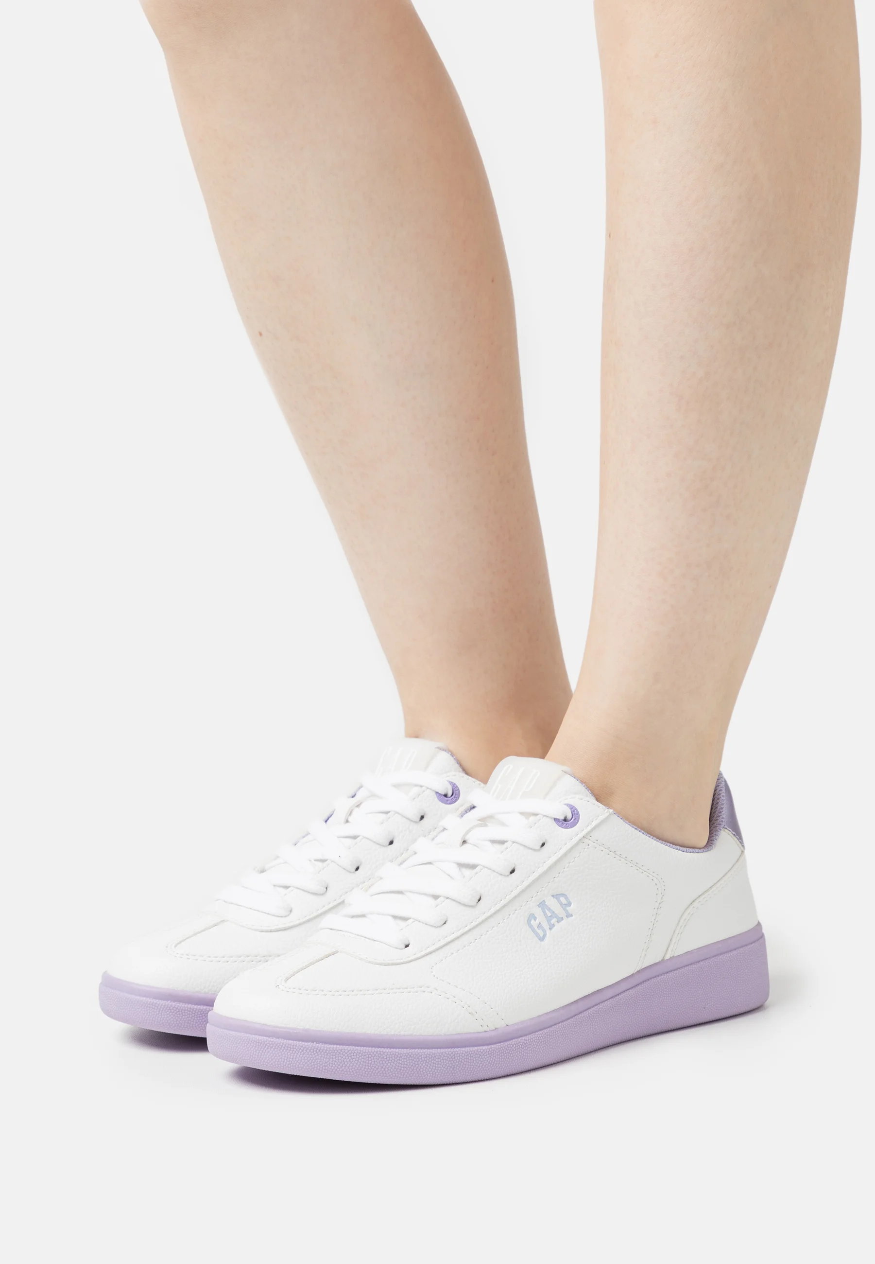 Sneakers confortabili dama